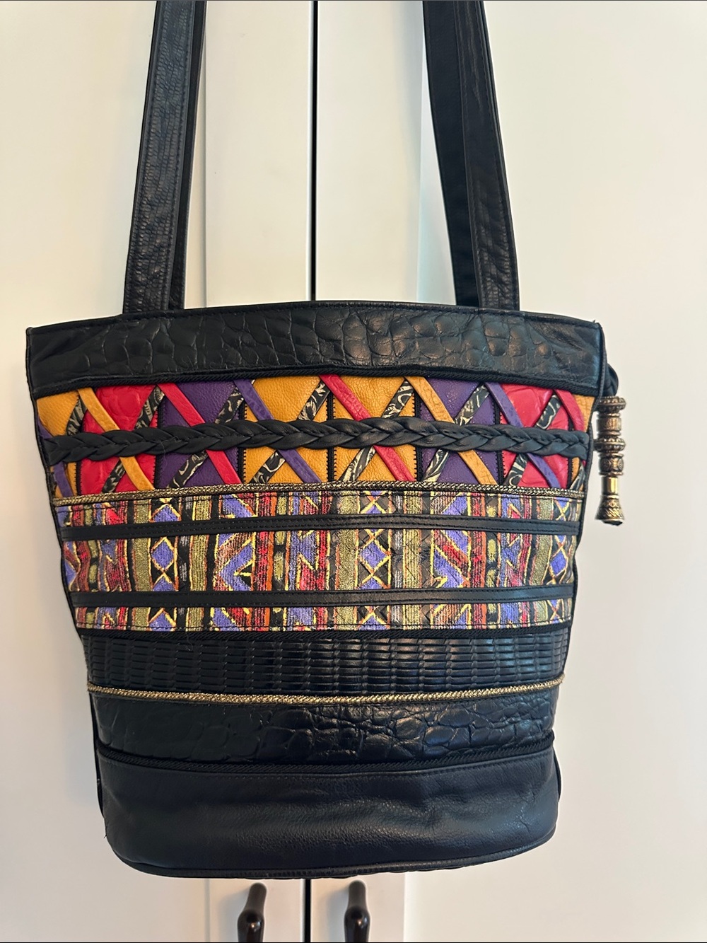 VINTAGE PARK AVENUE INT. Leather shoulder bag -MADE IN THE USA